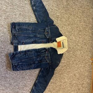 Levi Denim Jacket with Sherpa Lining men’s medium